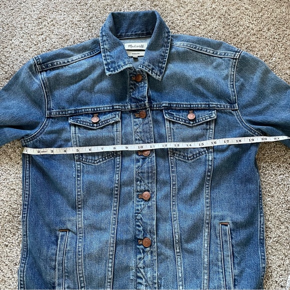 Madewell Oversized Denim Trucker Jacket - Picture 13 of 14